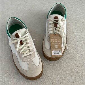 OLUKAI Men's Punini Shoes In Off White/Green, Size 9.5, excellent condition